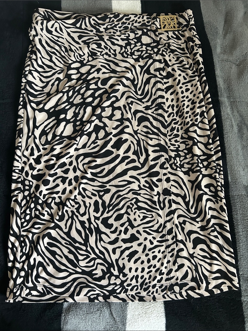 Anne Klein animal print skirt